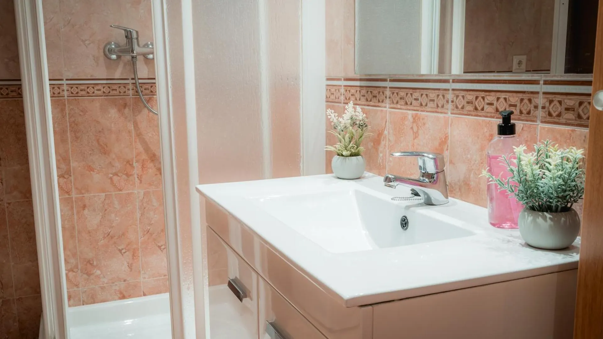 Ibericabeds Figares Apartamento Granada